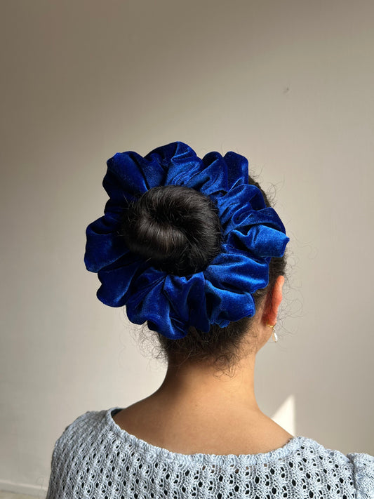 XL Violet scrunchie Magenta