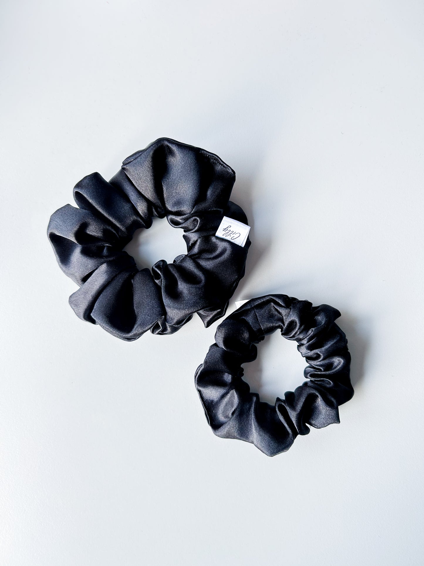 Satijnen scrunchie Zwart (Moeder & dochter setje)