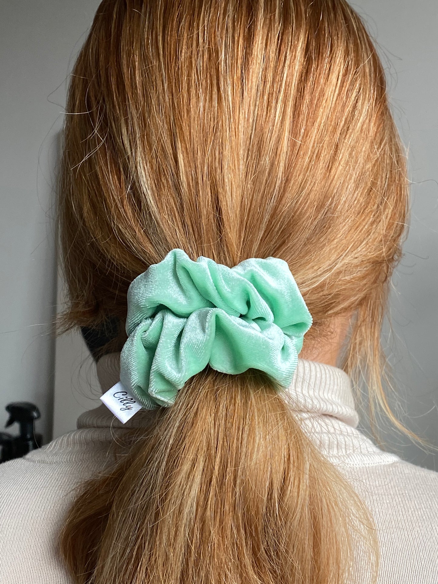 Violet scrunchie Roze