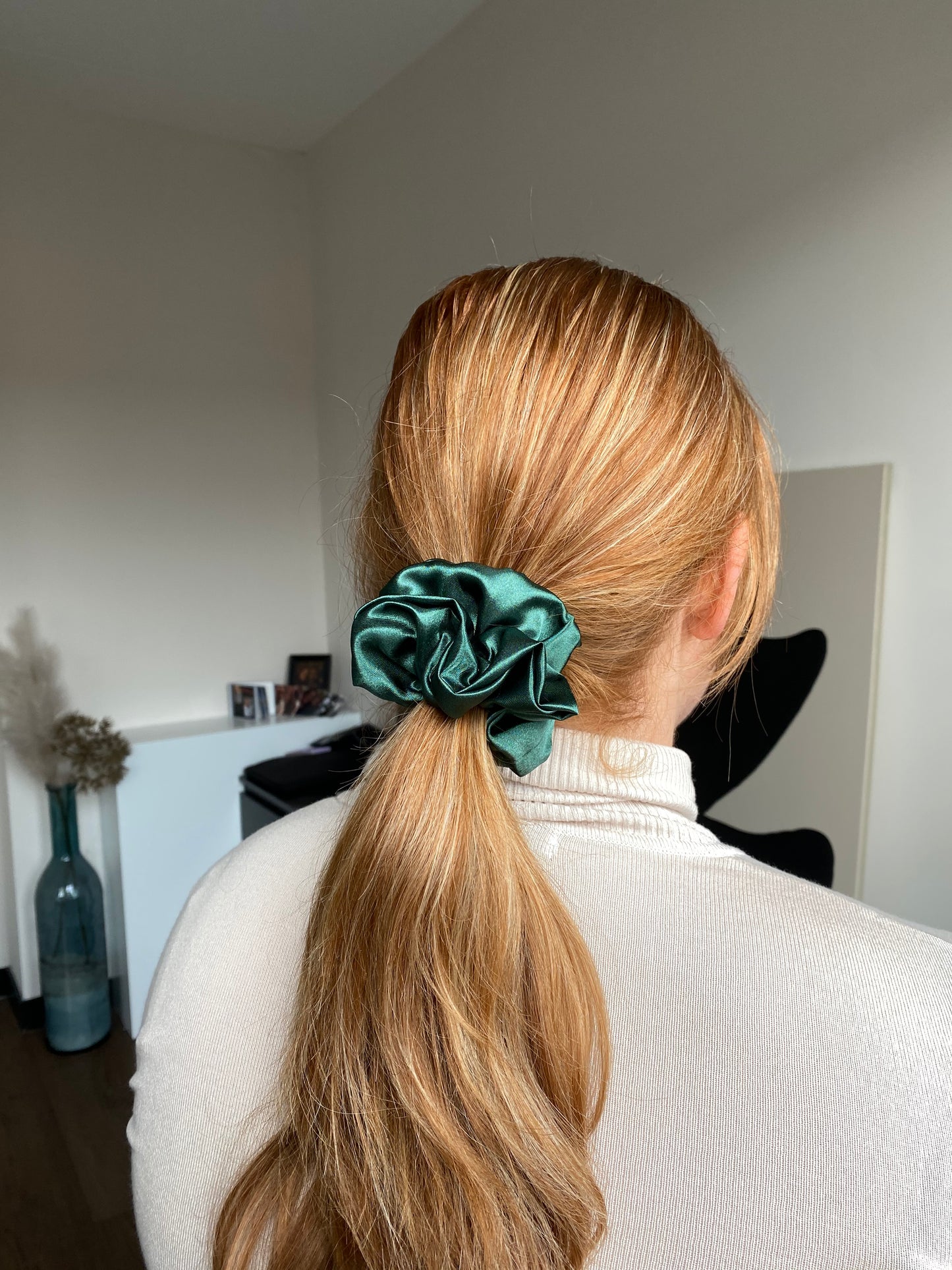 Satijnen scrunchie Geel