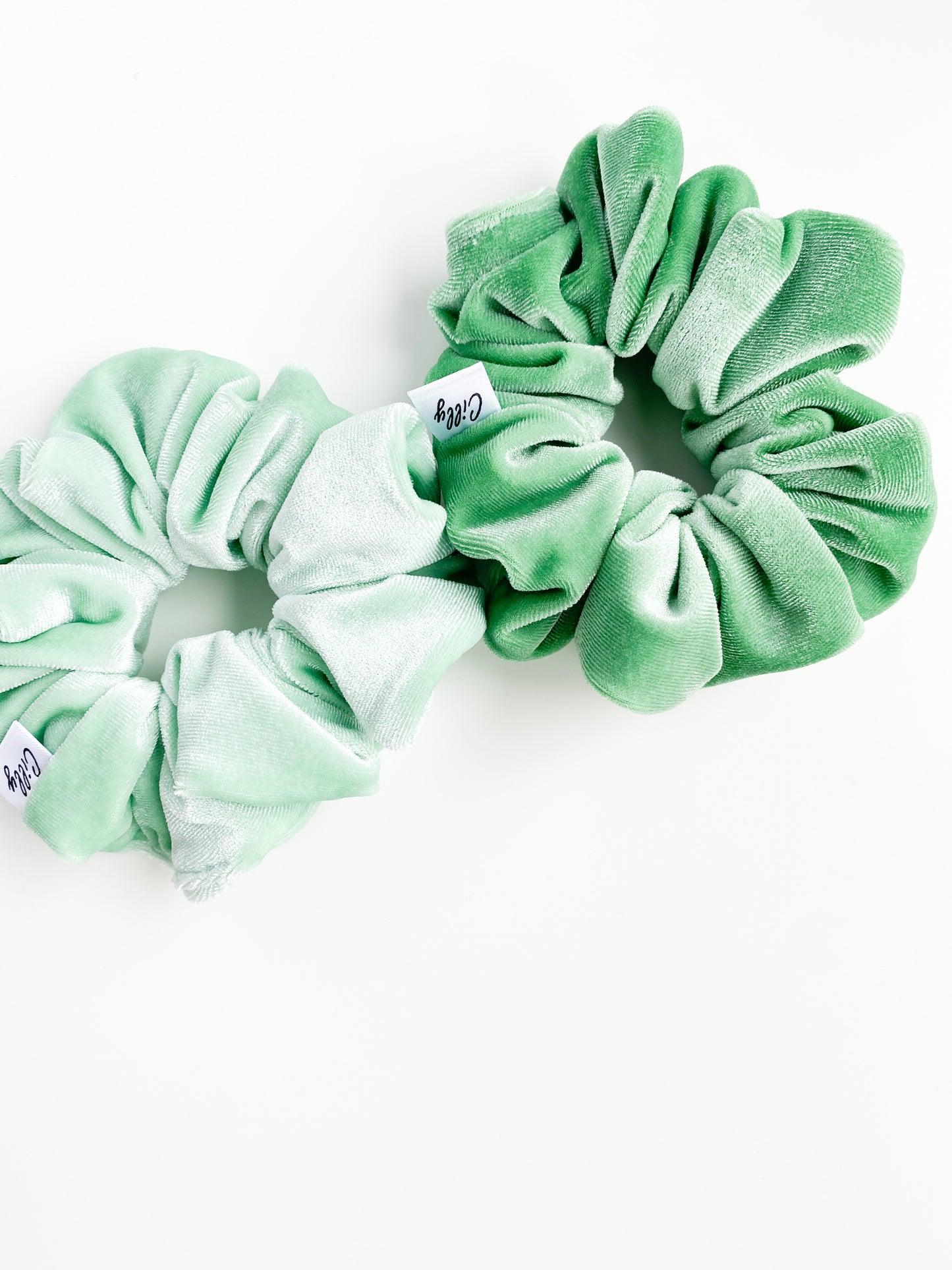 Violet scrunchie Mint