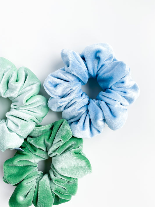 Violet scrunchie Licht blauw