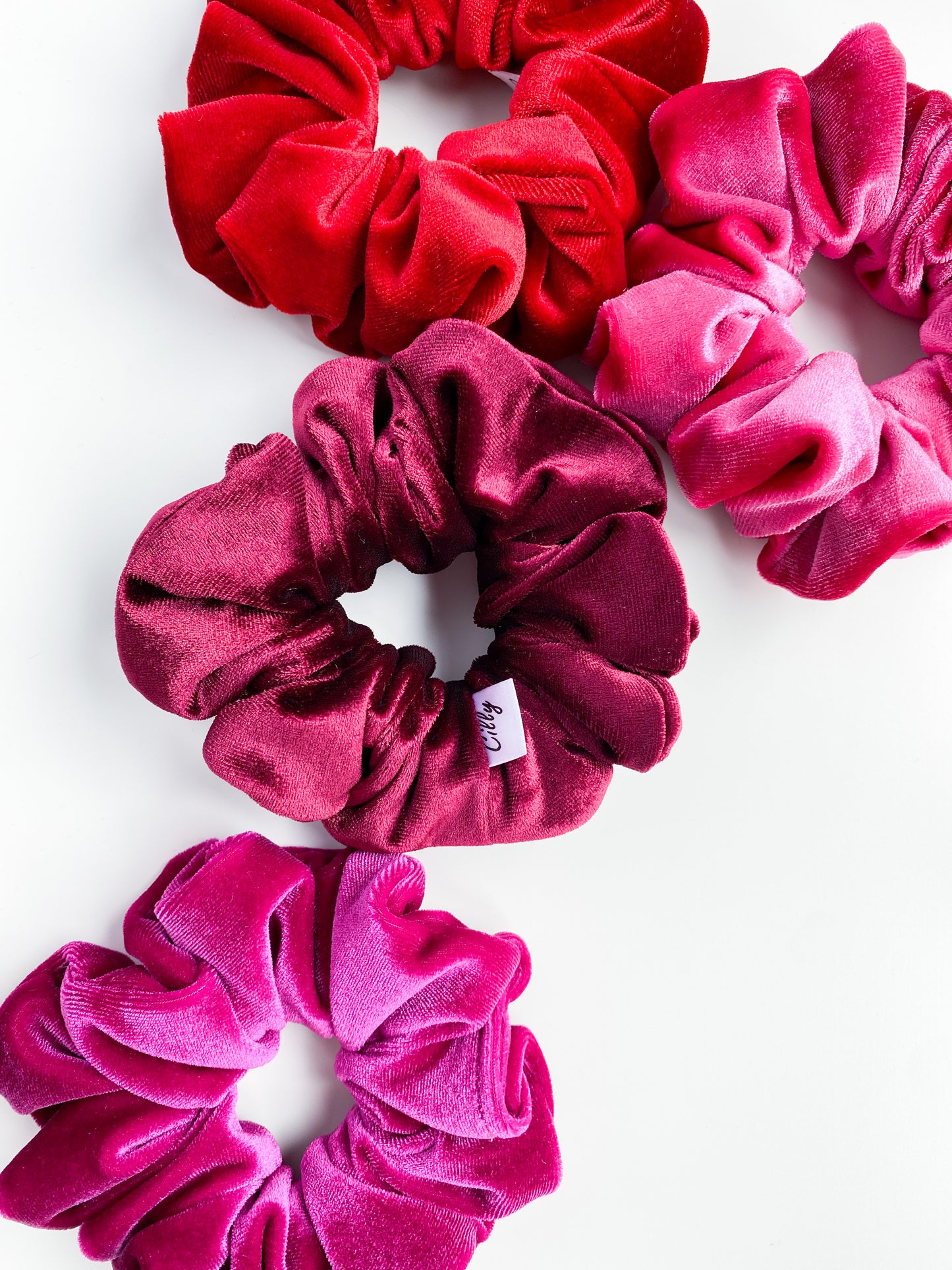 Violet scrunchie Magenta