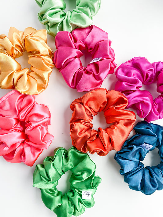 Satijnen scrunchie roze