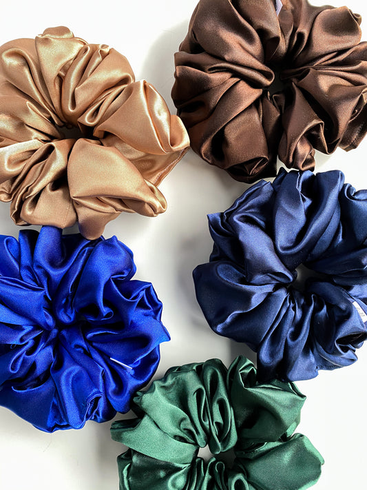 XL Satijnen scrunchie Bruin