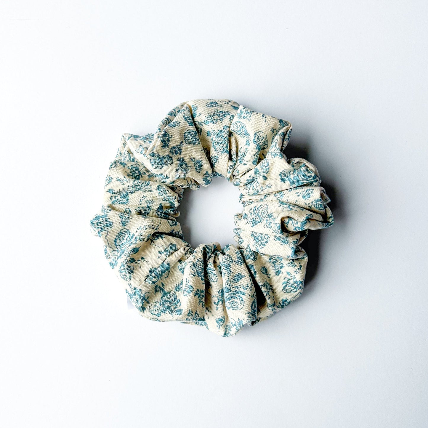 Rose blauw scrunchie