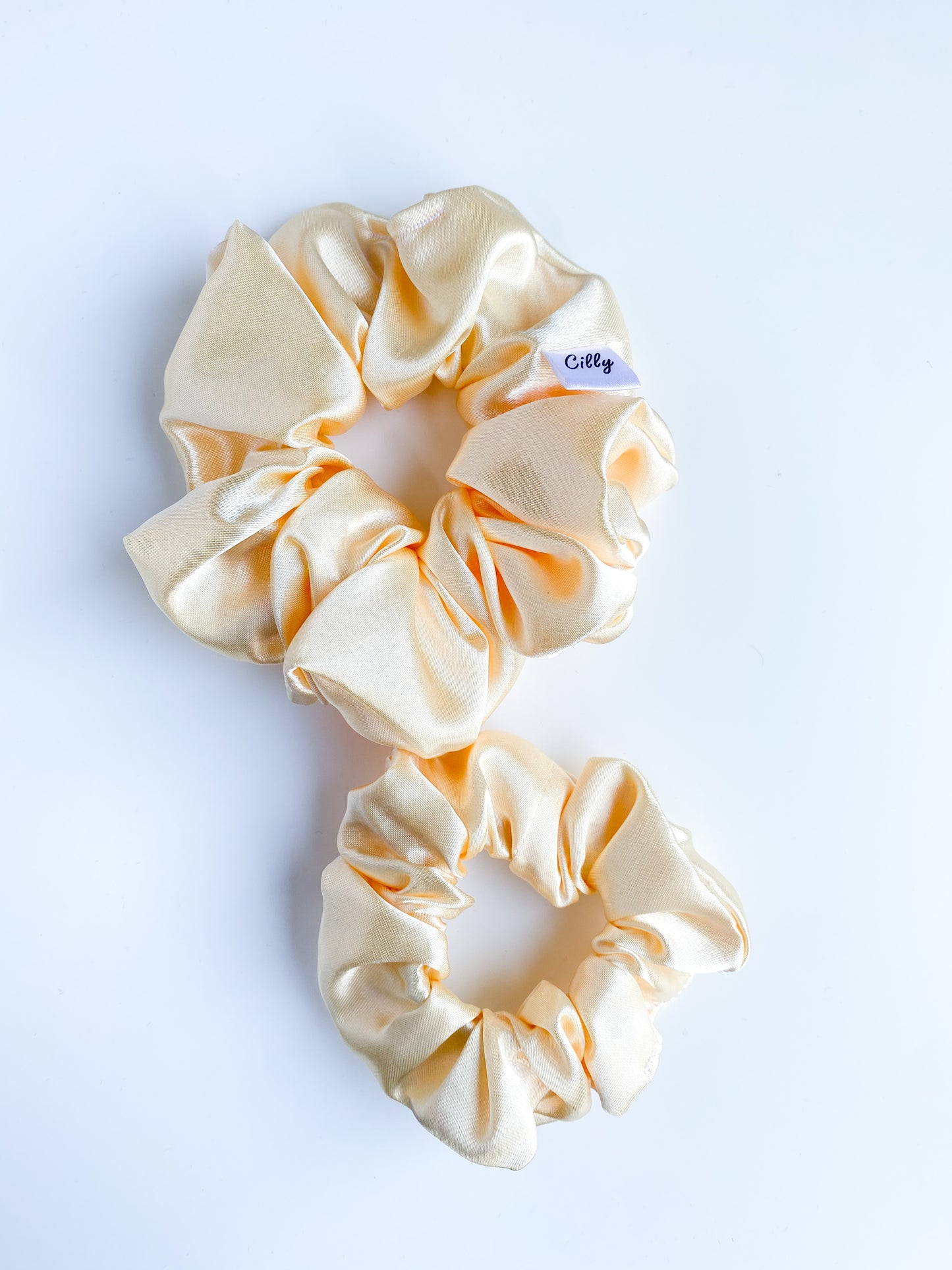 Satijnen scrunchie Champagne (Moeder & dochter setje)