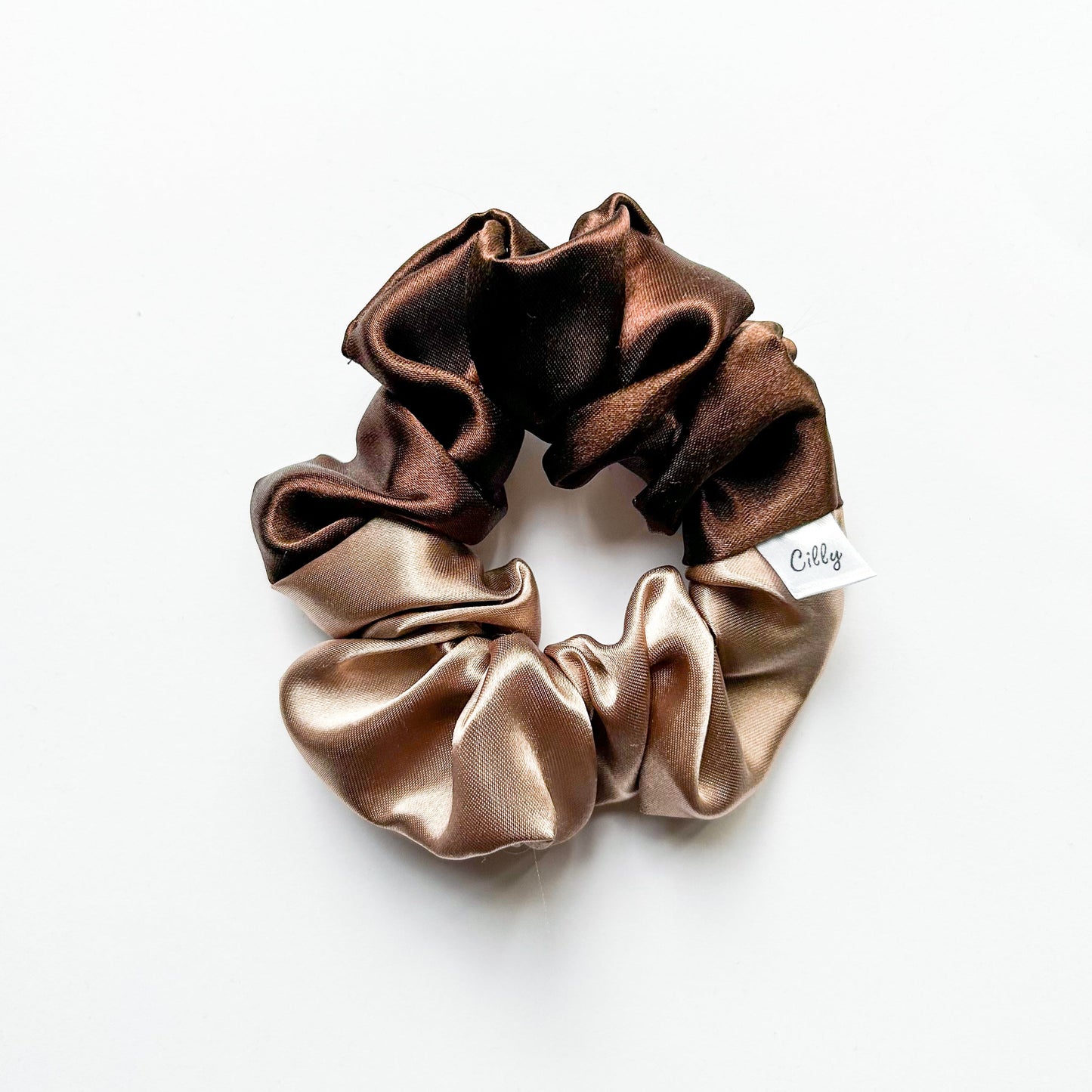 Satijnen scrunchie 2 kleurig zwart& wit