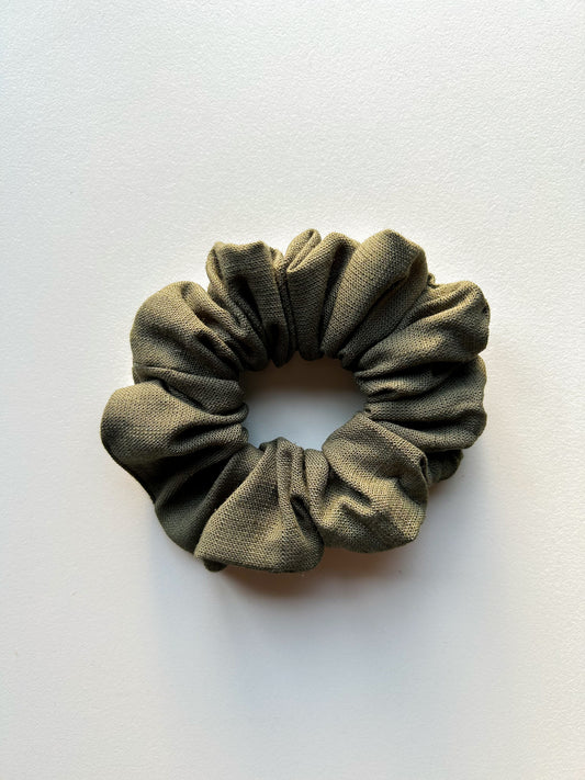 Lynn scrunchie leger groen