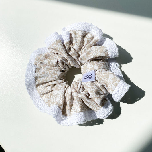 Broderie Beige Scrunchie