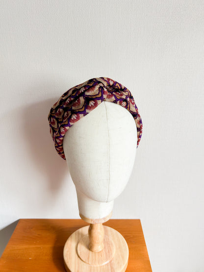 IJzerdraad haarband pauw beige