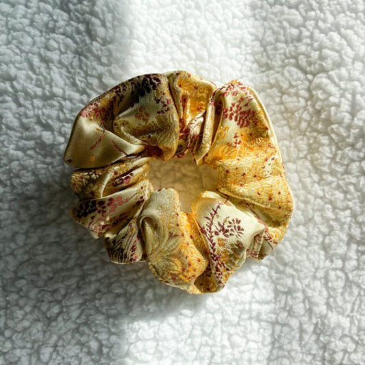 Brooke scrunchie Champagne