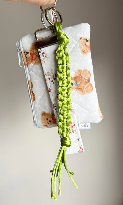 Satijnen bag charm/ Sleutelhanger