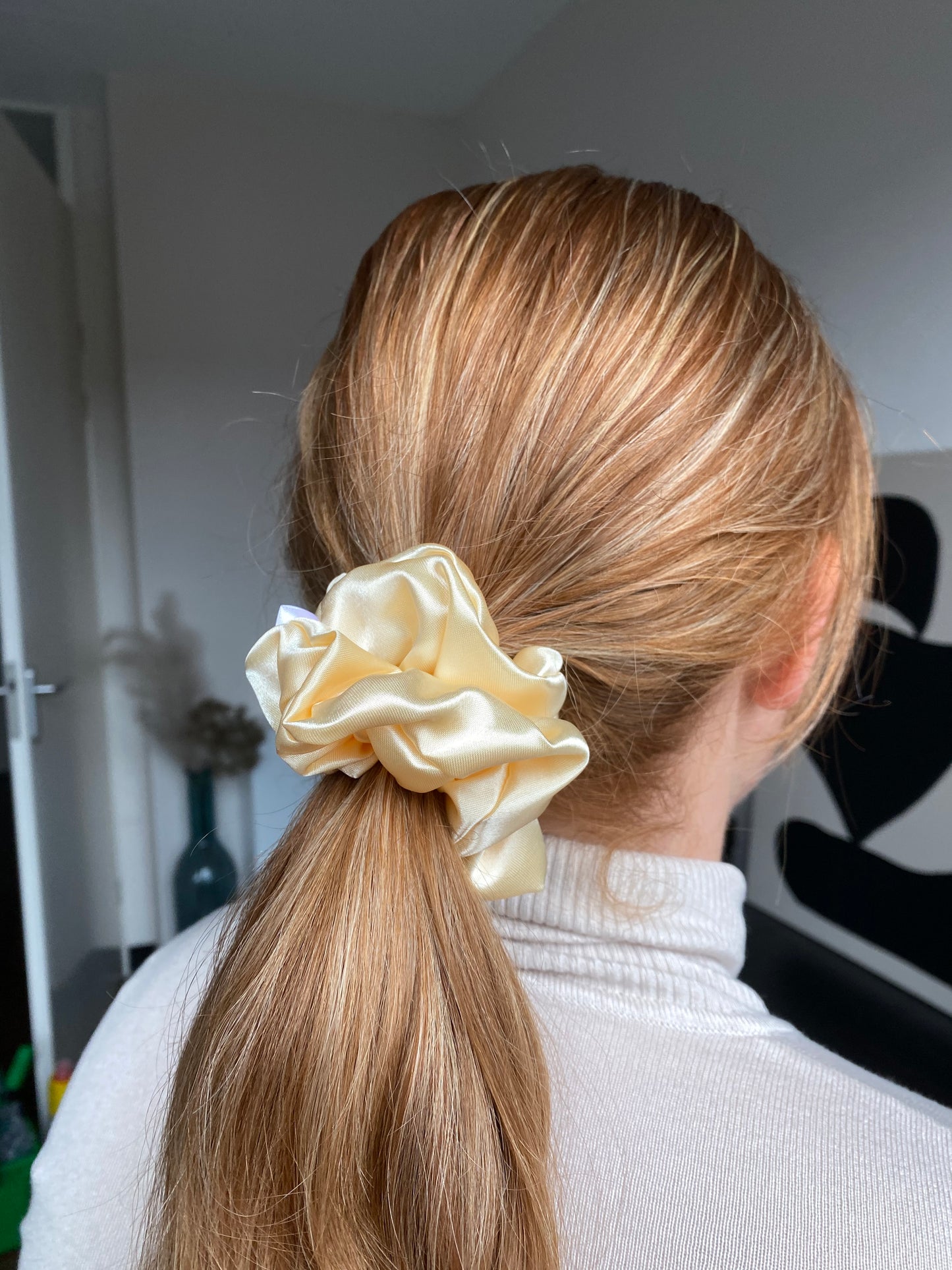 Satijnen scrunchie Bordeaux