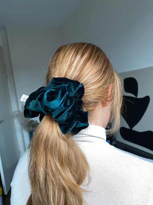 XL Violet scrunchie Emerald