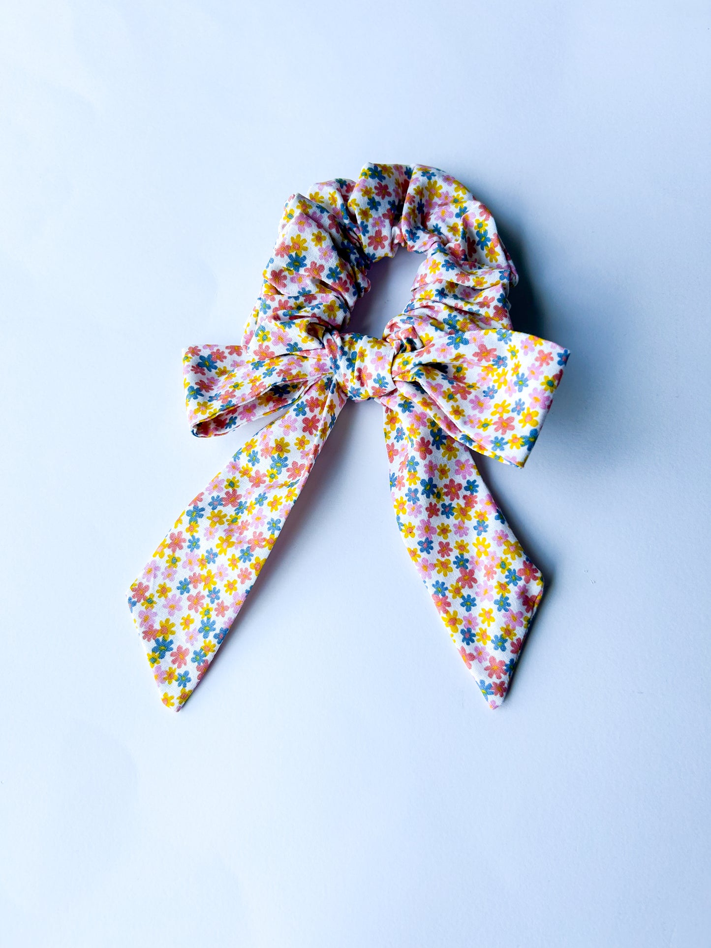 Satijnen scrunchie met Bloemetjes