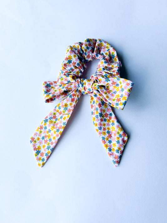 Satijnen scrunchie met Bloemetjes