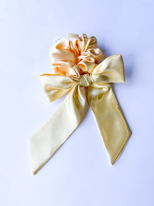Satijnen scrunchie met strik Champagne