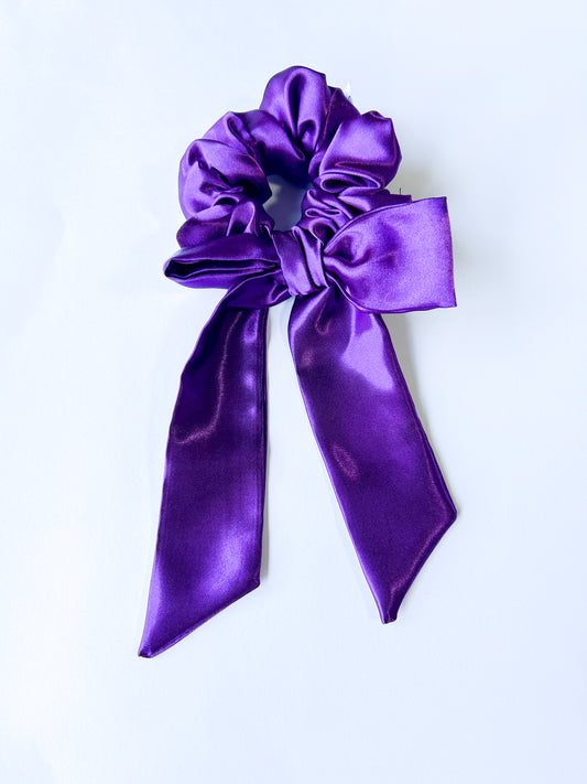 Satijnen scrunchie met strik Paars