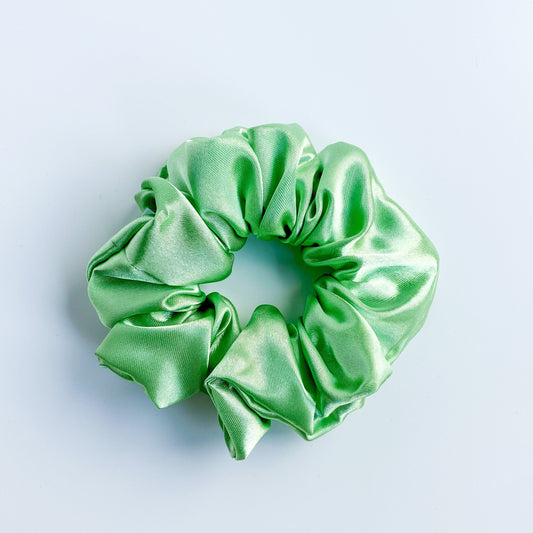 Satijnen scrunchie Licht Groen