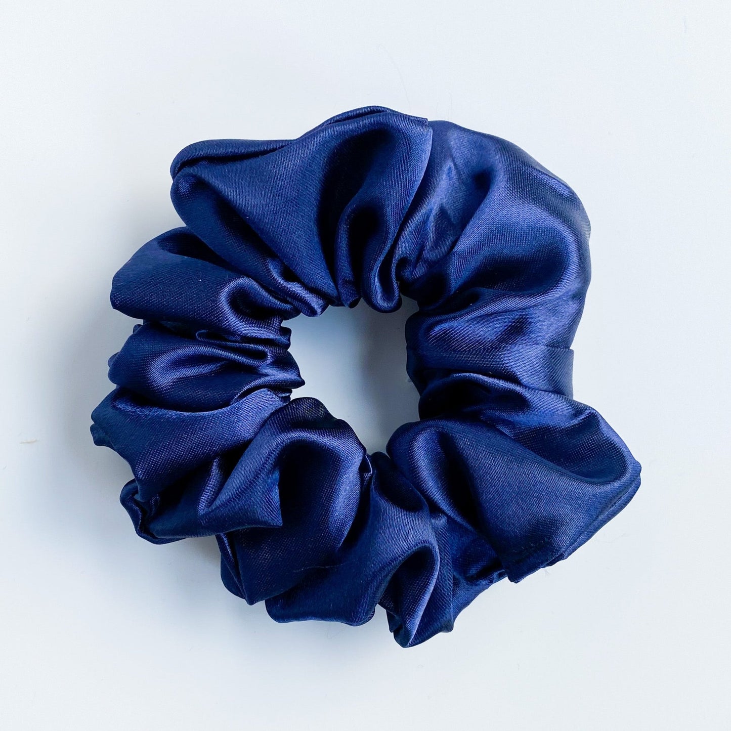 Satijnen scrunchie Donker Blauw