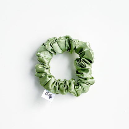 XS Satijnen scrunchie Mos Groen