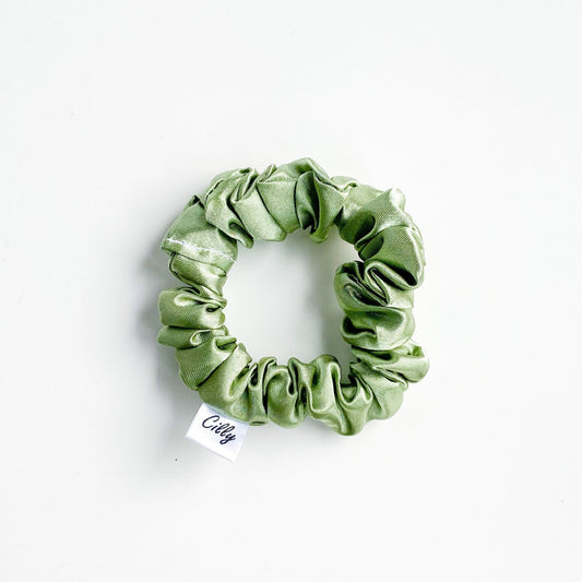 XS Satijnen scrunchie Mos Groen