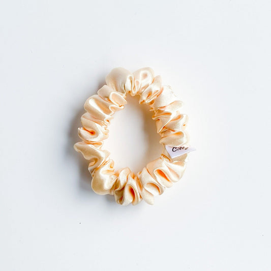 XS Satijnen scrunchie Champagne