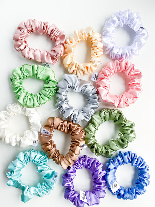 XS Satijnen scrunchie Licht Blauw