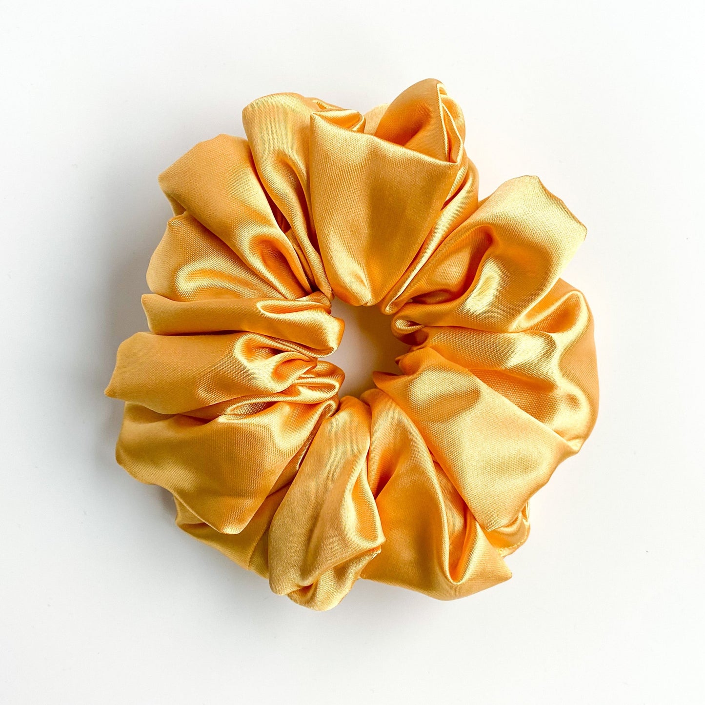 XL satijn scrunchie Goud
