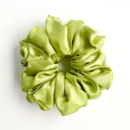 XL satijn scrunchie Olijf groen