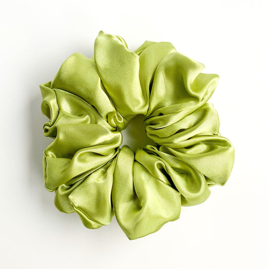 XL satijn scrunchie Olijf groen