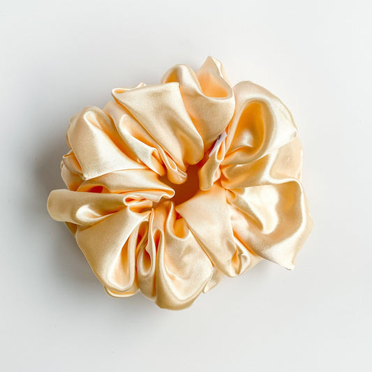 XL satijn scrunchie Champagne