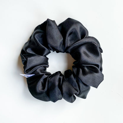 Satijnen scrunchie Zwart