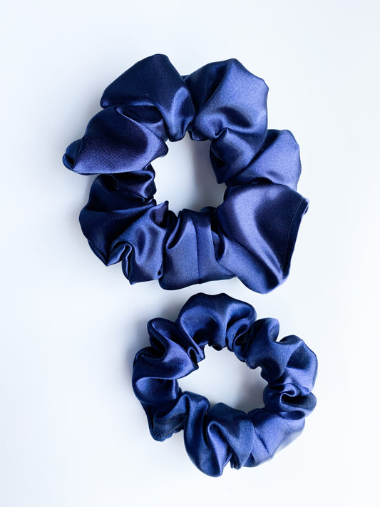 Satijnen scrunchie Donker Blauw (Moeder & dochter setje)