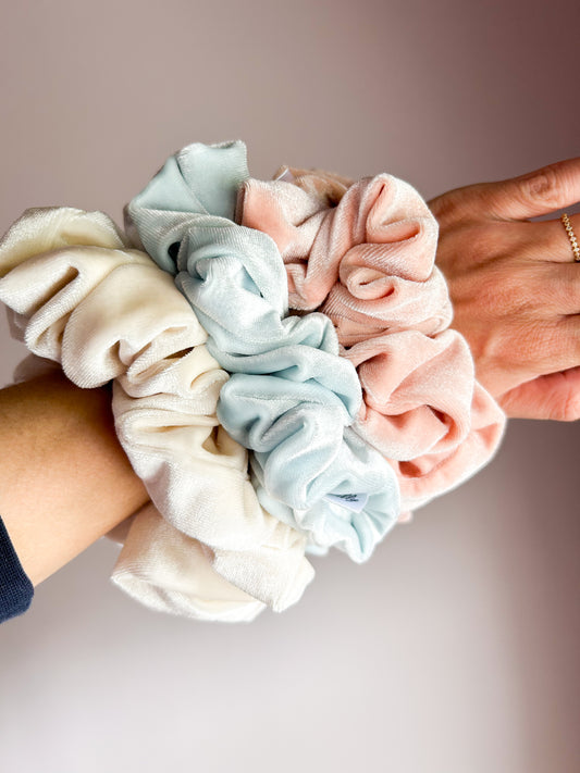 XL Violet scrunchie IJsblauw