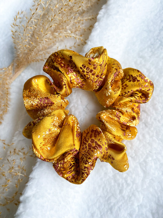 Brooke scrunchie Geel